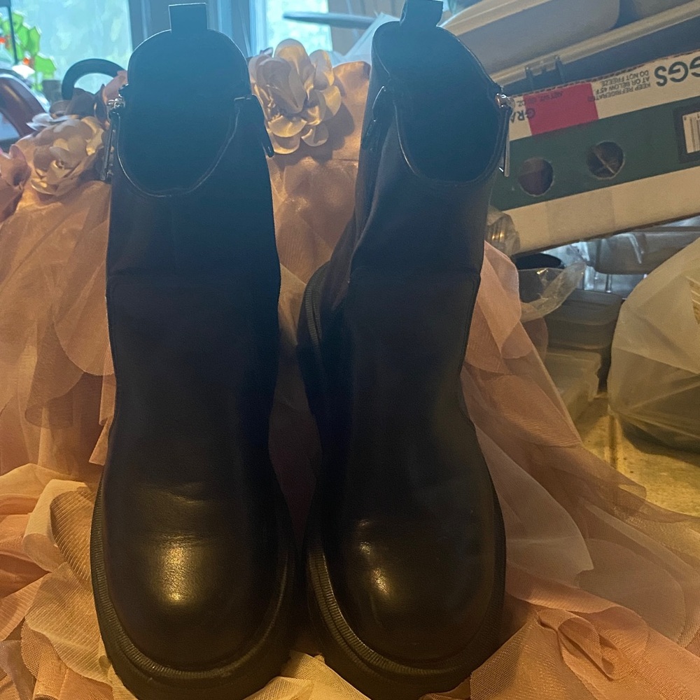 Zara Black Heeled Boots